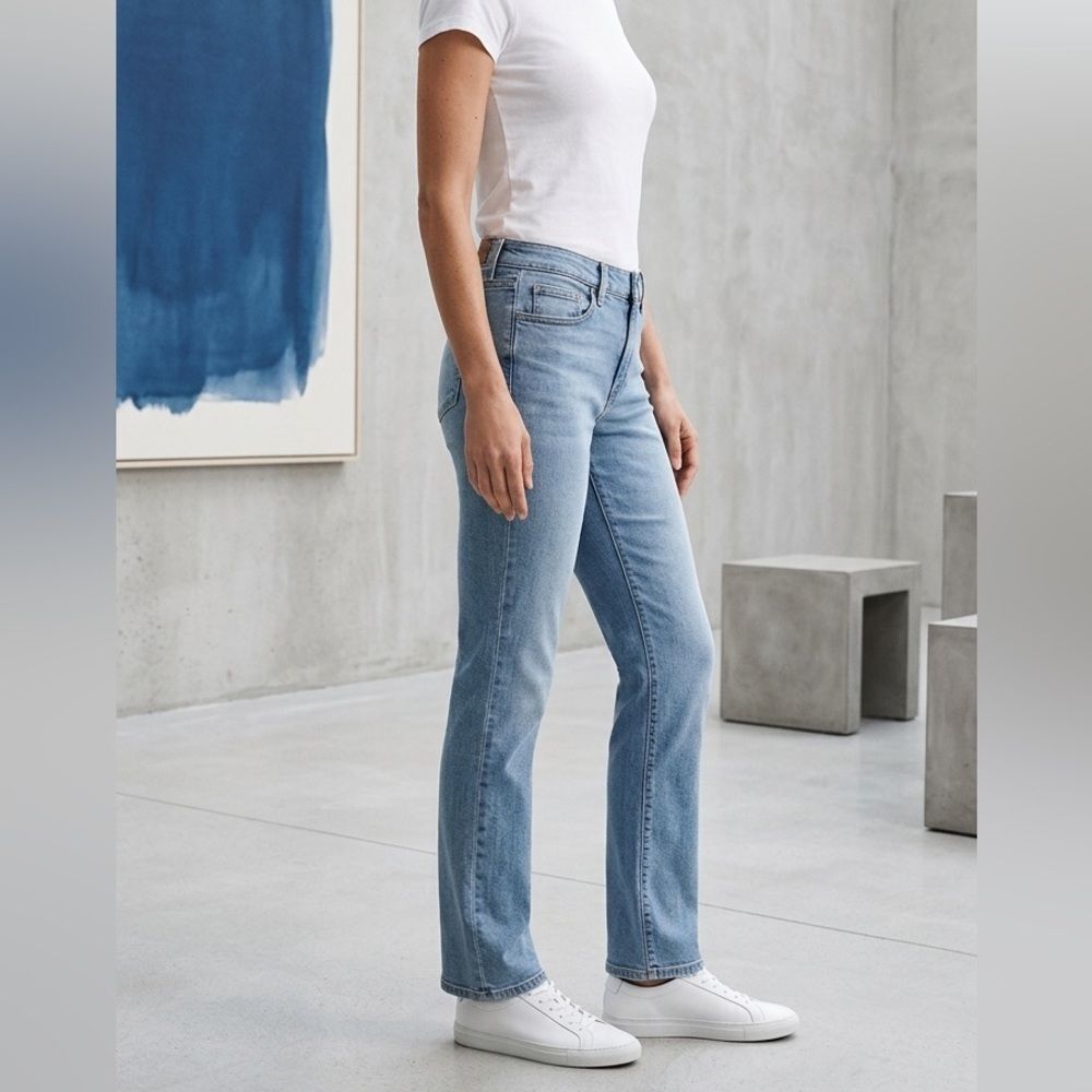 Sonoma Straight Leg Jeans Light Wash Denim 5 Pockets Size 10L